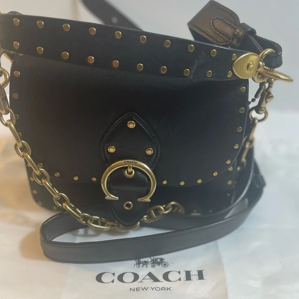 Crossbody Coach - Picture 9 of 16